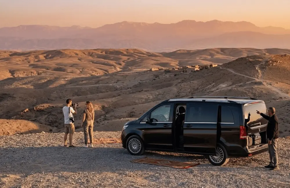 Taxi Marrakech Agafay – Transfert privé vers le désert & camps de luxe